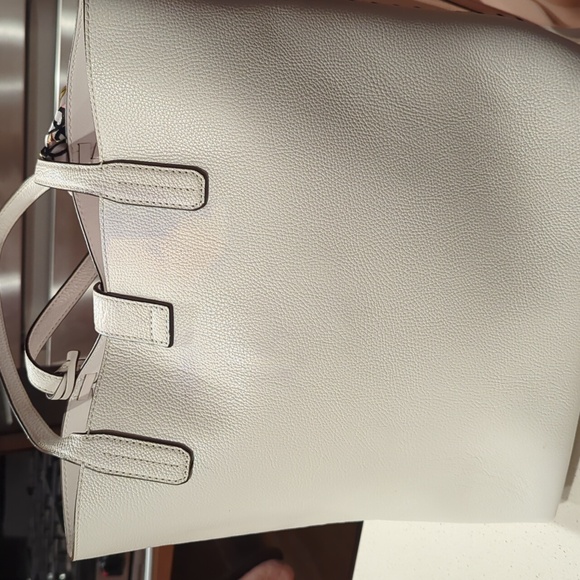 Michael Kors tote bag and wallet bundle..Minor Discoloration On The Back Of Bag. - Picture 4 of 5